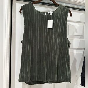 J Crew Plissé shell top
Spanish Moss